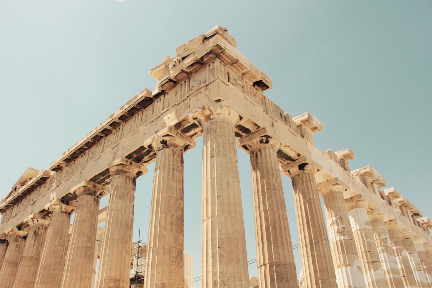 10 Must-Visit Historical Sites in Greece